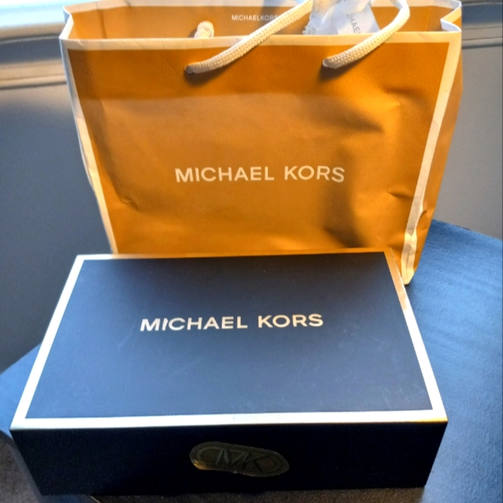 MICHAEL KORS
